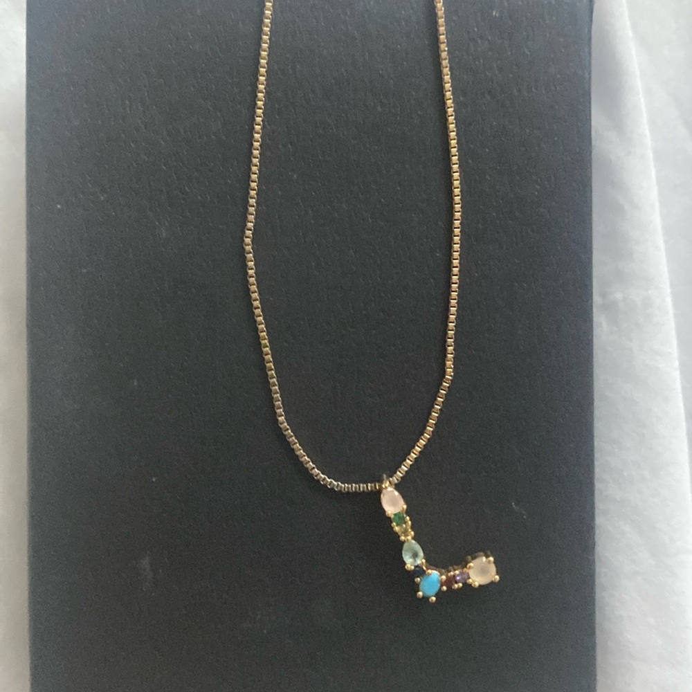 L pendant necklace
